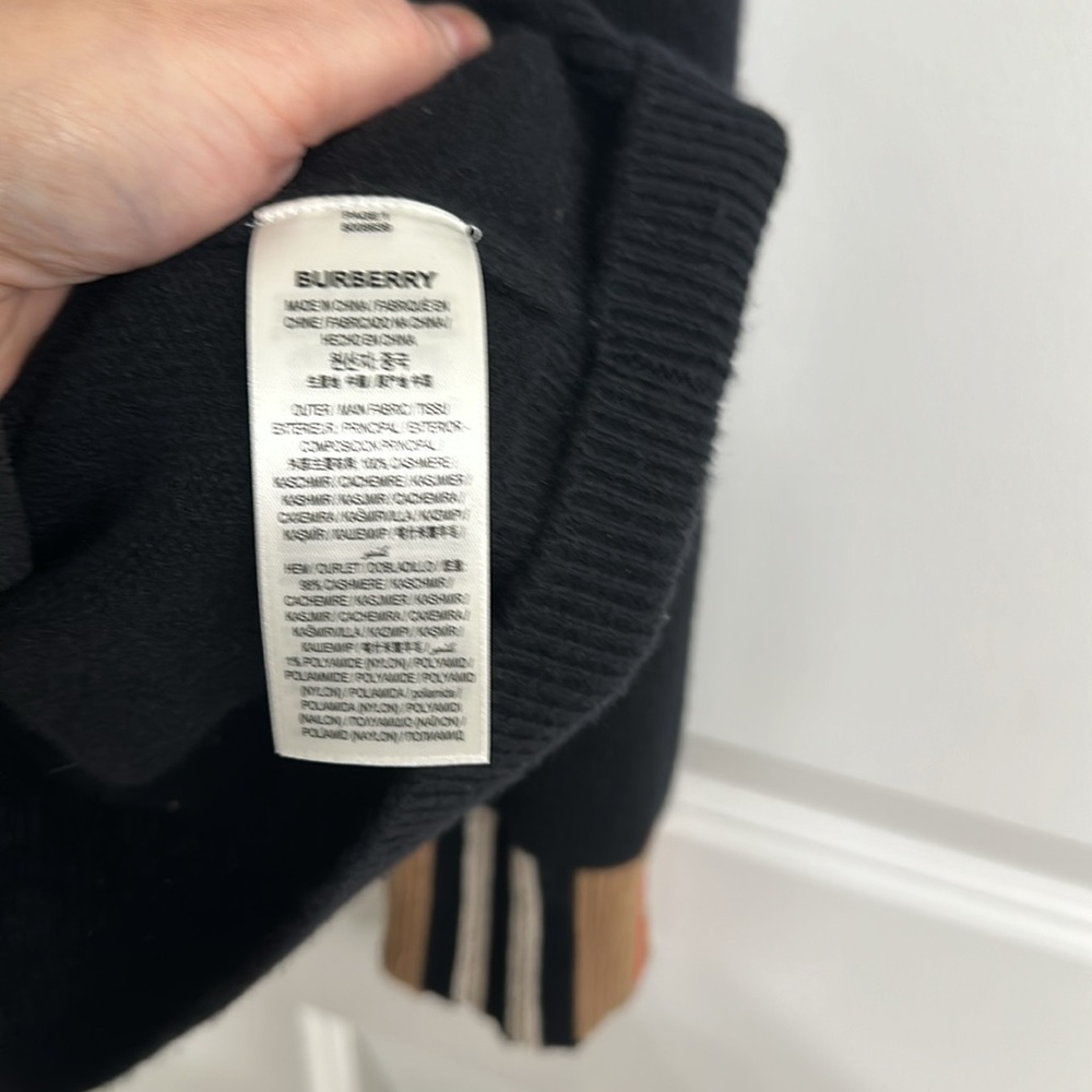 BURBERRY Cashmere Womens Sweater - Picture 5 of 5